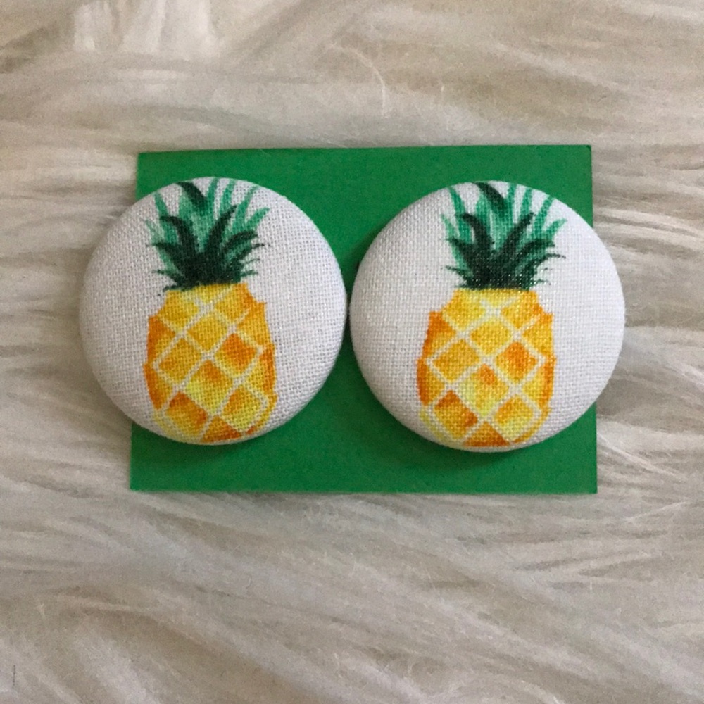 🍍Pineapple Handmade Button Earrings